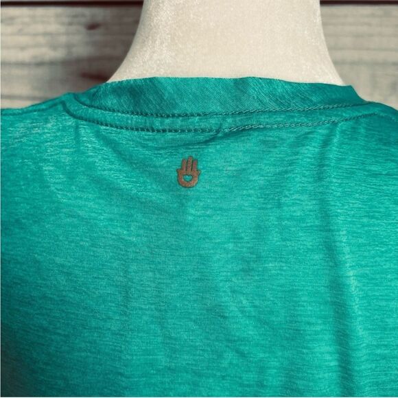 Spiritual Gangster Peloton Green Lightweight Active Muscle Tank - Picture 8 of 10